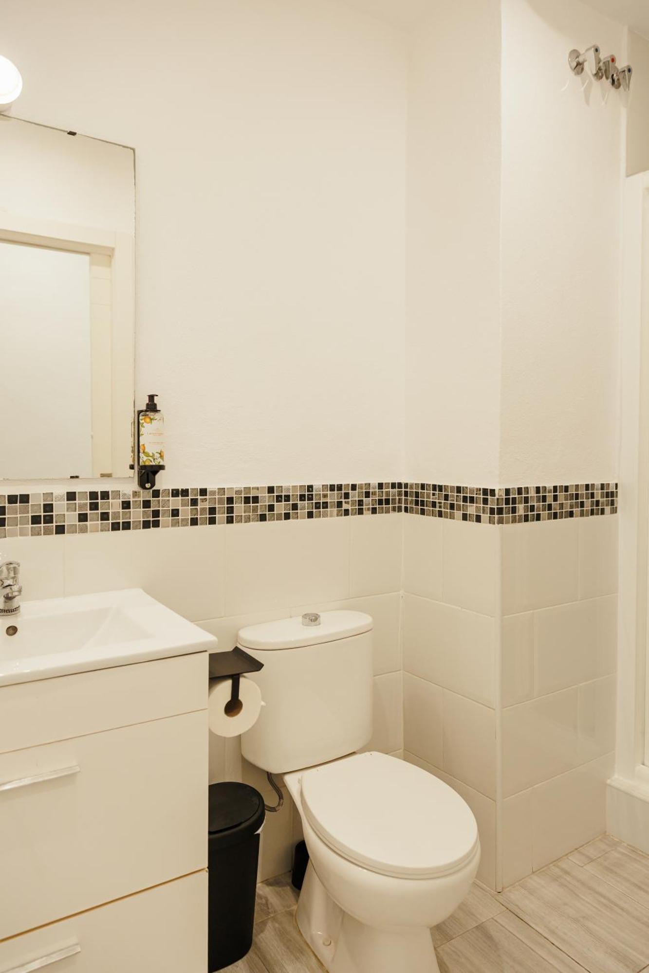 Astuto 21 Suites - Adults Only Херес де ла Фронтера Екстериор снимка